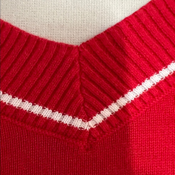 Heart Sleeve Sweater V-Neck HighLow hem SideSlits in Vibrant Red - Picture 5 of 11